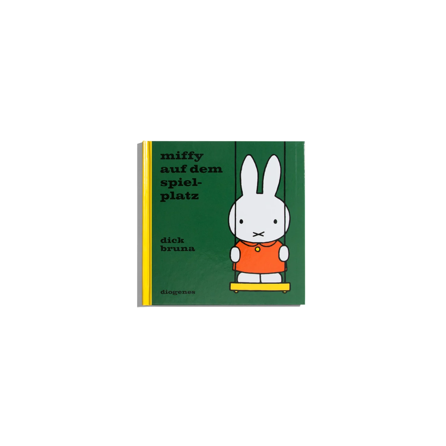 Miffy auf dem Spielplatz